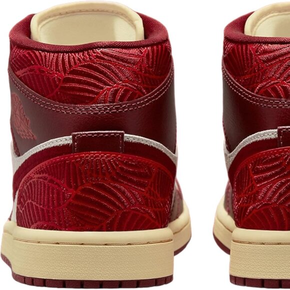 Jordan Womens AJ1 MID SE Shoes Color Team Red/University Red-sail - Picture 5 of 5